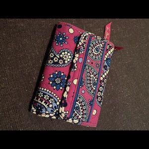Vera Bradley wallet full size